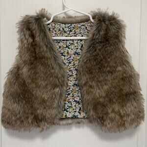 Soft Faux Fur Western Cowgirl Petite Floral Lined Vest Size 3T